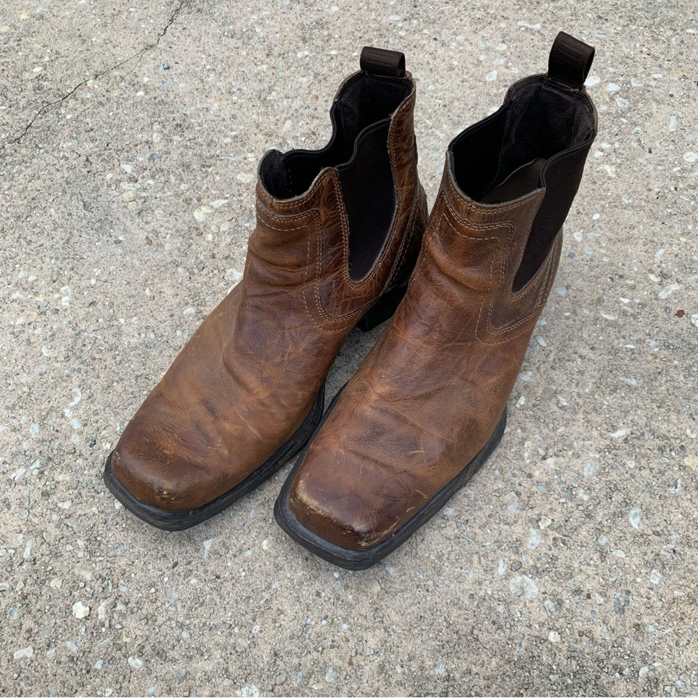 Ariat Midtown Rambler Chelsea Boots